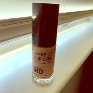 Make Up For Ever HD Foundation